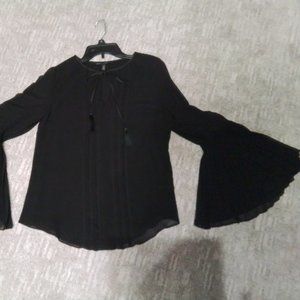 White House Black Market Blouse with beautiful pleated flared sleeves